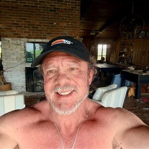 Meet your Posher, Gerald